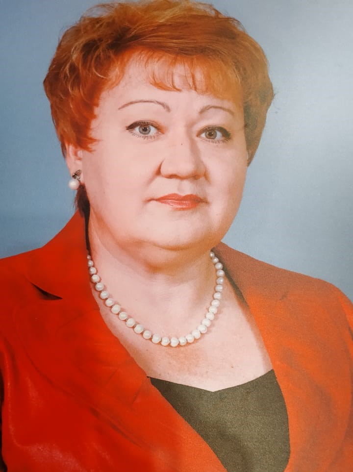 Воспитатель высшей категории Атаманова Вера Александровна.